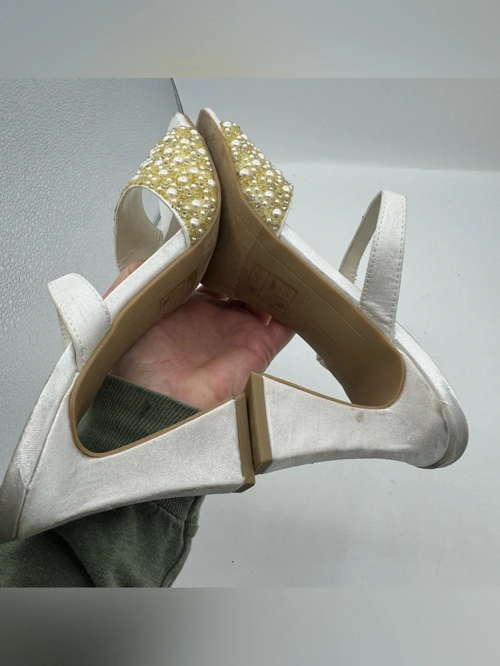 Dolce Vita Nasia Rhinestone Block Heel Sandals White Size 8 bridal rehearsal